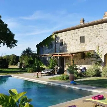 Casa Del Piano Valle Dei Calanchi In Front Of Civita Di Bagnoregio Holiday home *